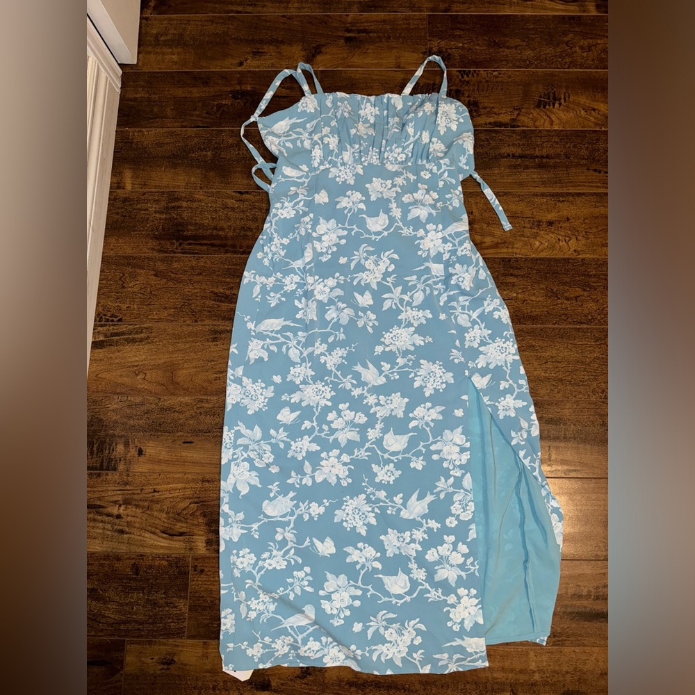Abercrombie Dress - medium brand new sold out dress